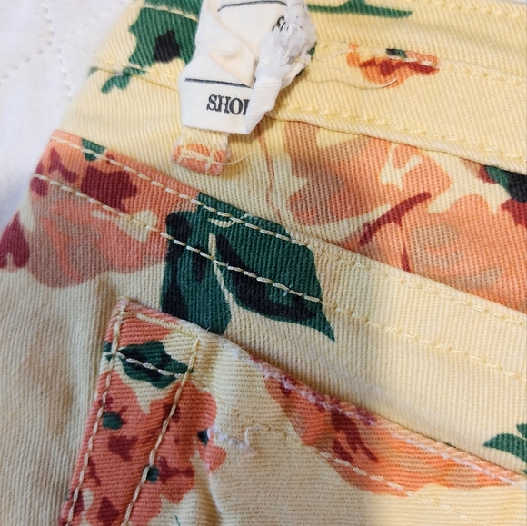 Vanilla Star Women's Shorts Size 7 Like New - Picture 4 of 4